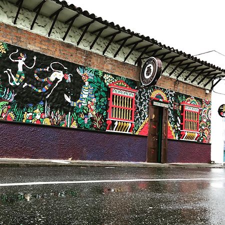 Mila Hostel Medellín Exteriör bild