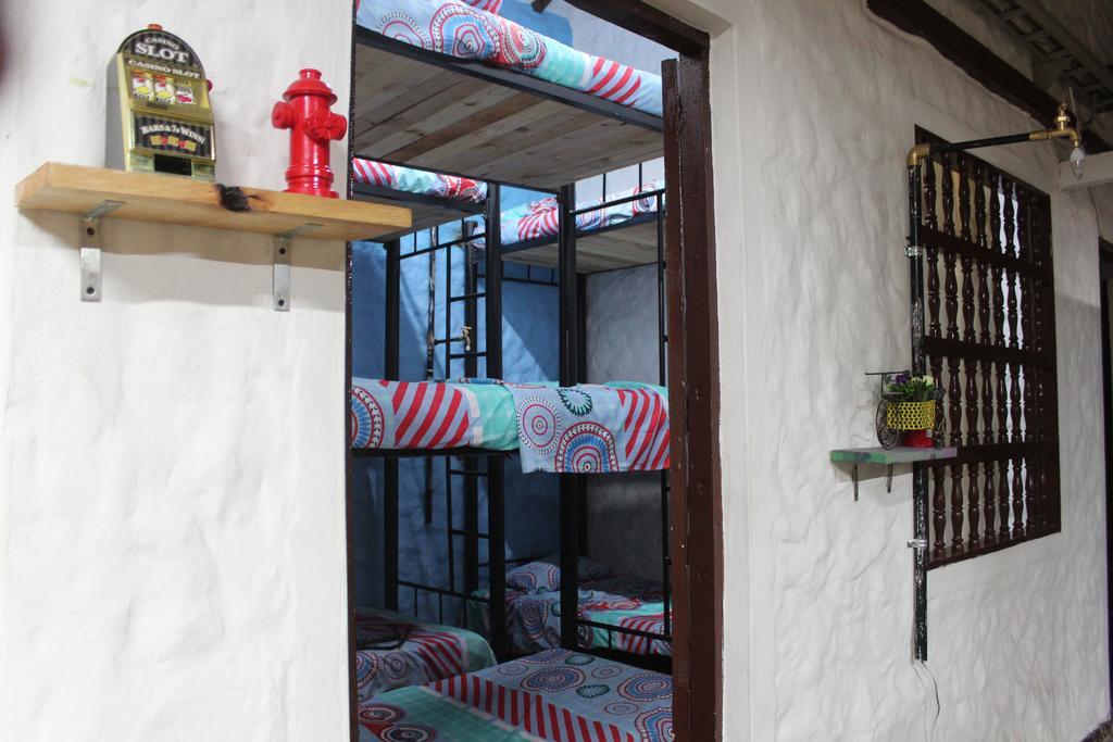 Mila Hostel Medellín Exteriör bild